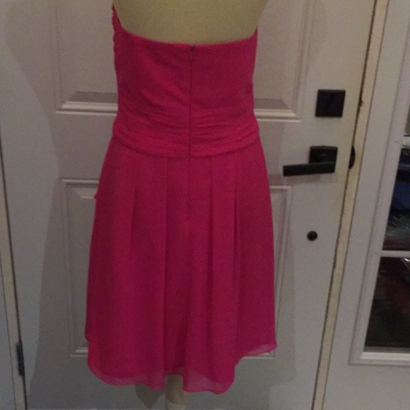 David’s Bridal Begonia Strapless Layered Chiffon Dress Fuschia  Size 8 - Picture 5 of 11